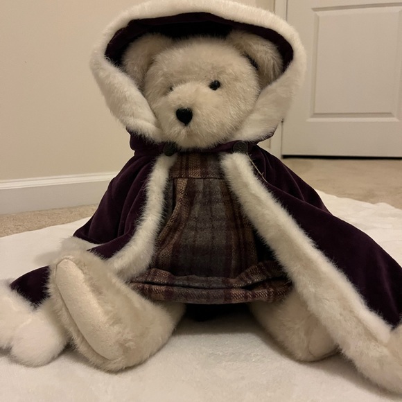 Boyd’s Bear Collector Bear - Picture 4 of 10